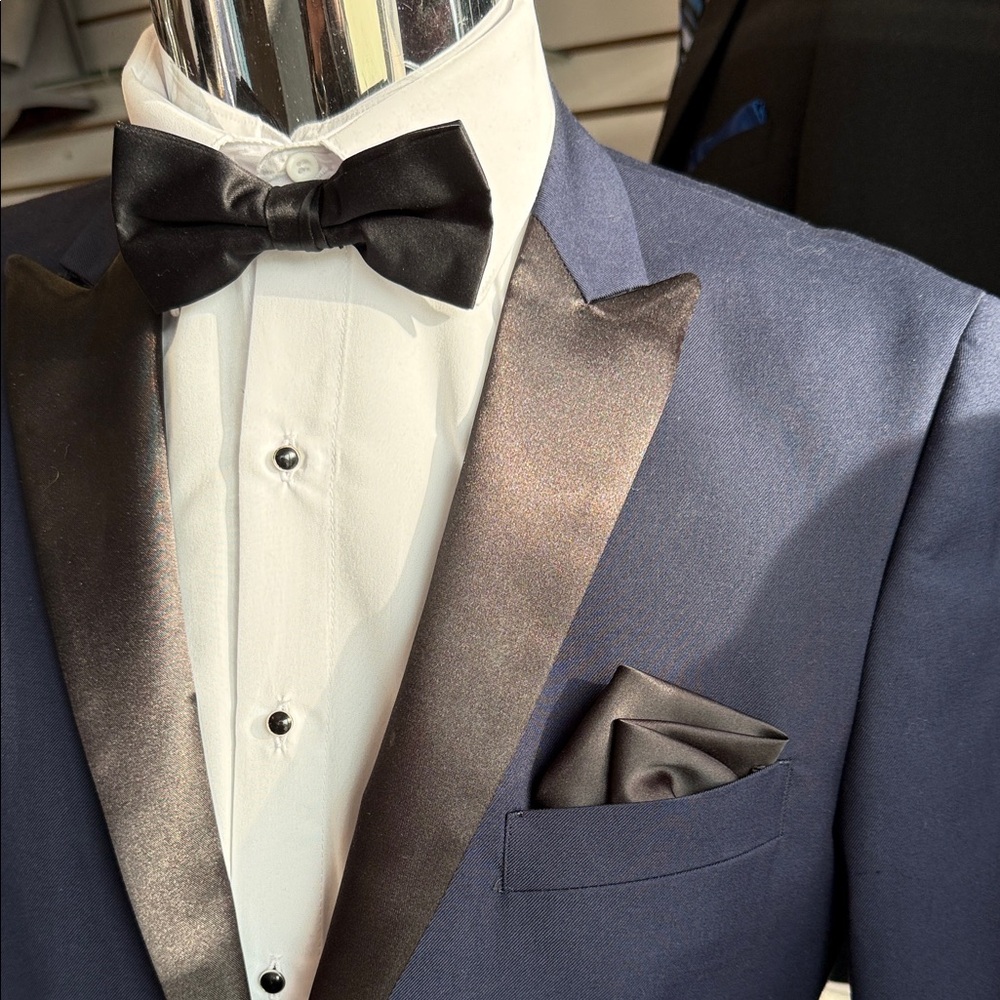 Elegant Navy Blue Men's Tuxedo Jacket with Black Satin Lapel